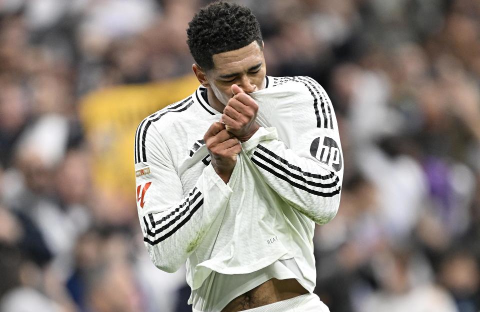 别把跑车当坦克！莱奥转型中锋，是补了短板却废了武功？（别拿跑车去撞坦克！莱奥改踢中锋，是扬长避短还是自废武功？）