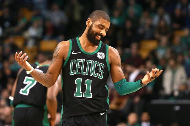 郭昊文火力全开，半节时间贡献10分展现高效进攻（郭昊文手感火热，半节轰下10分尽显高效进攻）