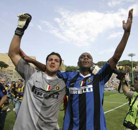 快船队记：伦纳德在今天的比赛中仍将受到出场时间限制（快船记者：莱昂纳德今日出场时间仍将受限）