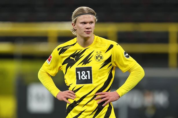 拉菲尼亚安慰弗里克？记者：输切尔西后弗里克感到精疲力竭（记者称：负于切尔西后弗里克疲惫不堪，拉菲尼亚上前安慰）