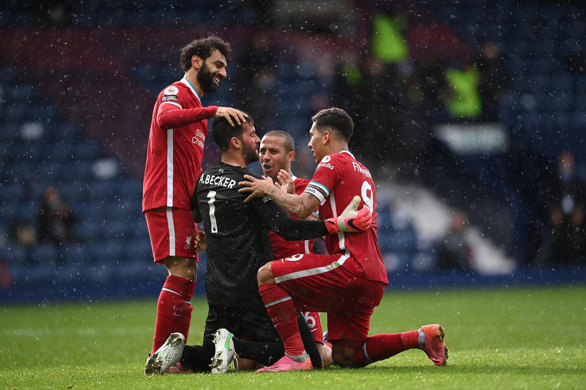 客战梅州建功，英博18岁小将杨铭锐斩获职业生涯首球（客场对阵梅州破门，英博18岁新星杨铭锐喜迎职业处子球）