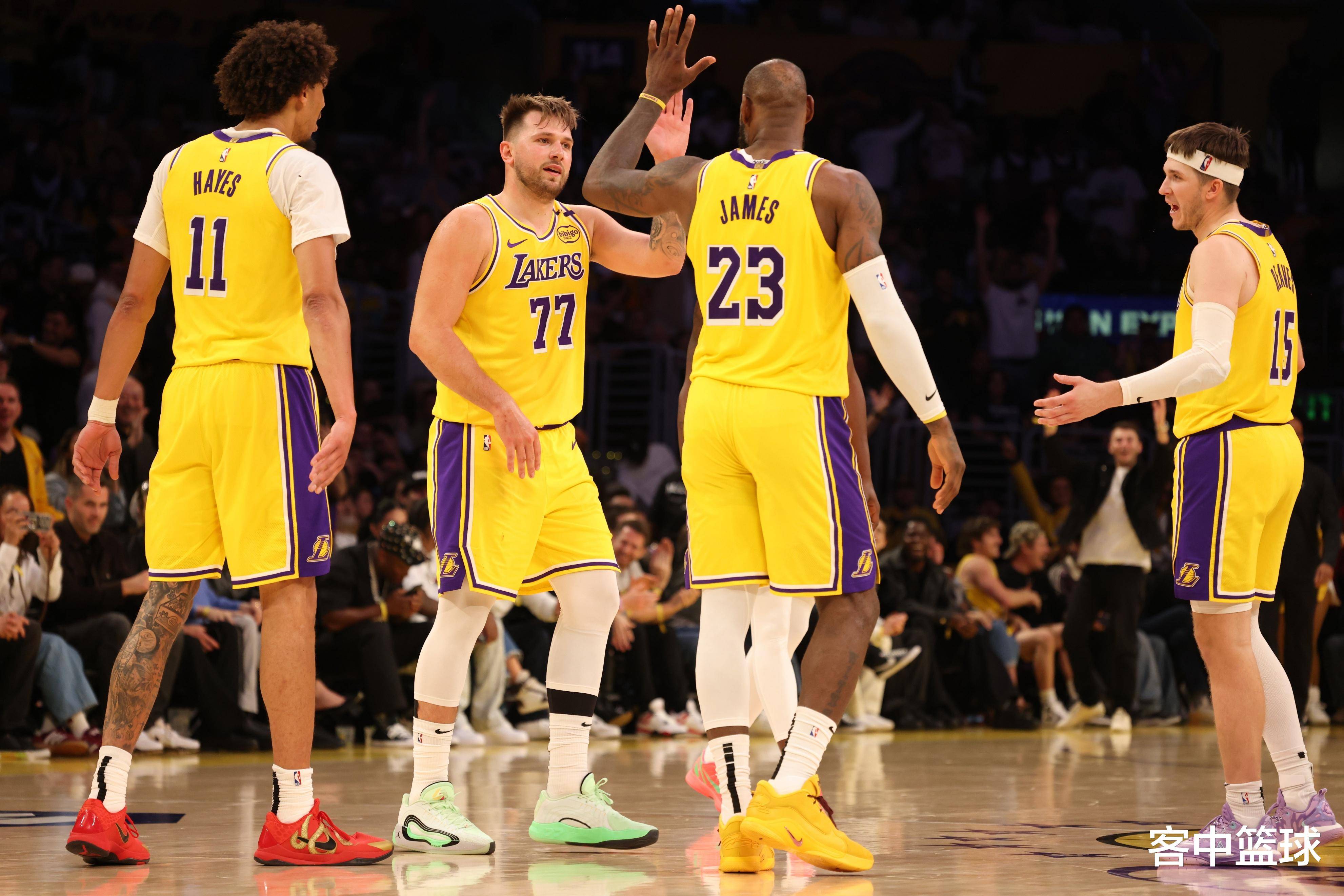 尤文官方：加蒂右膝内侧半月板受伤，将接受手术（尤文官宣：加蒂右膝内侧半月板受伤，将接受手术治疗）