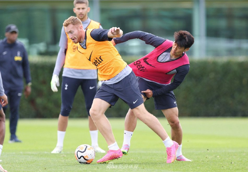 字母哥：我可以出战明天的背靠背比赛，并且出场时间比今天多（字母哥：明天背靠背能打，出场时间将比今天更长）