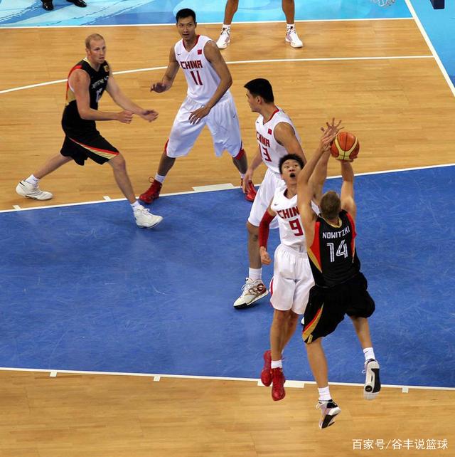 这还是足球吗？对手两红后摩洛哥U17全场80脚射门16-0取胜（对手两人被罚下，摩洛哥U17轰80次射门以16比0大胜）